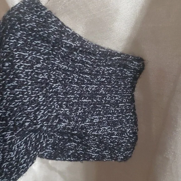 Karen Scott. Woman. Beautiful Heathered Dark Gray Cardigan;  Button Up. Size 3X - Picture 6 of 12